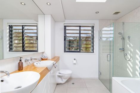 Photo of property in 27 Examiner Street, Nelson, 7010