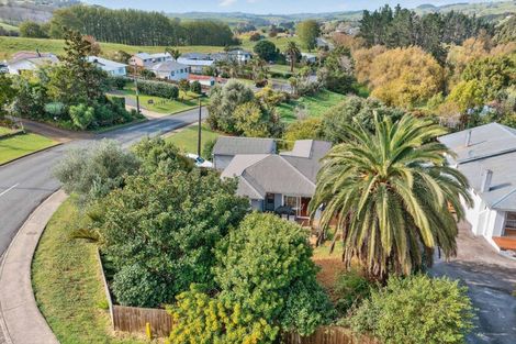 Photo of property in 17 Bickerstaffe Road, Maungaturoto, 0520