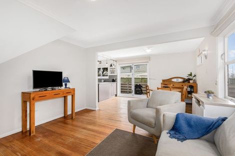 Photo of property in 82 Muritai Road, Eastbourne, Lower Hutt, 5013