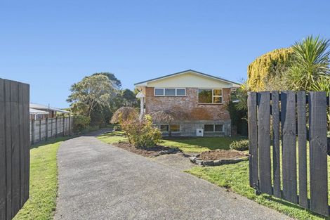 Photo of property in 15 Clifton Drive, Waitara, 4320