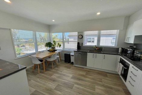 Photo of property in 5/2 Argyle Terrace, Milford, Auckland, 0620