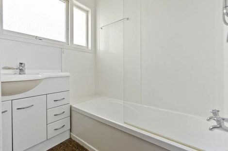 Photo of property in 25 Martin Road, Manurewa, Auckland, 2102