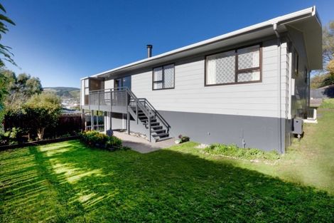 Photo of property in 11 Forglen Place, Tawa, Wellington, 5028