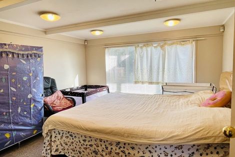 Photo of property in 11a Rapallo Place, Farm Cove, Auckland, 2012