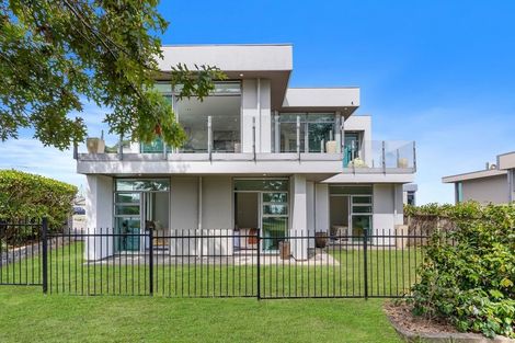 Photo of property in 80 Bleakhouse Road, Howick, Auckland, 2014