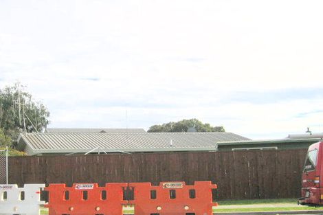 Photo of property in 2/3 Tweed Street, Mount Maunganui, 3116