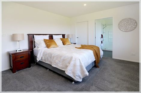 Photo of property in 17 Westwood Drive, Aokautere, Palmerston North, 4471