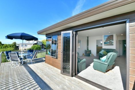 Photo of property in 1026 Whangaparaoa Road, Tindalls Beach, Whangaparaoa, 0930