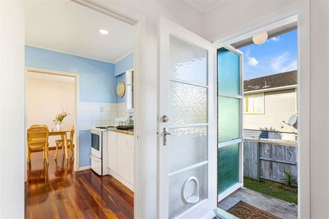 Photo of property in 2/61 Royal View Road, Te Atatu South, Auckland, 0610