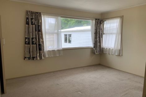 Photo of property in 1/4 Orton Street, Glenfield, Auckland, 0627