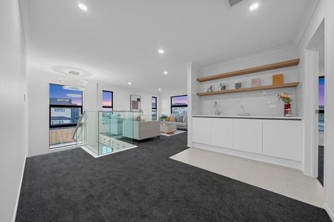 Photo of property in 34 Emerald Avenue, Rosehill, Papakura, 2113