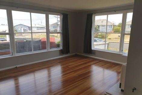 Photo of property in 60 Matipo Street, Castlecliff, Whanganui, 4501