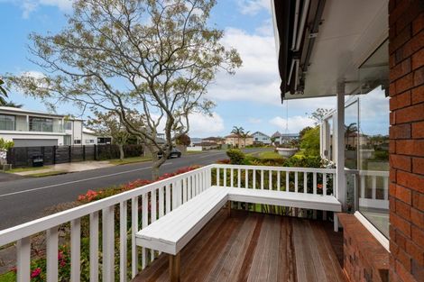 Photo of property in 25 Spinnaker Drive, Te Atatu Peninsula, Auckland, 0610