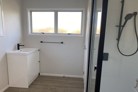 Photo of property in 281 One Tree Point Road, One Tree Point, 0118