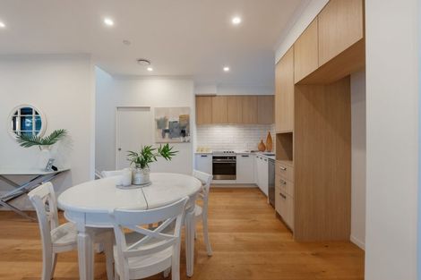 Photo of property in 66 Waipuhinui Way, Wiri, Auckland, 2104