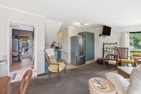 Photo of property in 63 Kayelene Place, Omokoroa, 3114