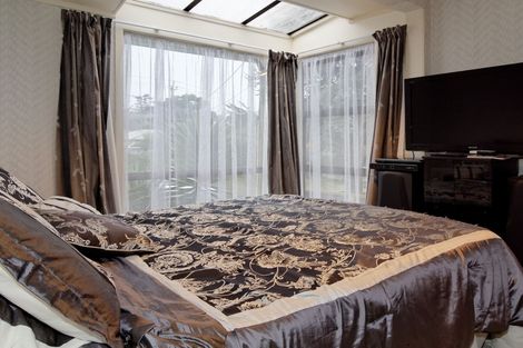 Photo of property in 6 Glen Road, Ranui, Auckland, 0612