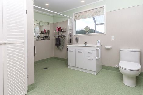 Photo of property in 40 Rodney Street, Howick, Auckland, 2014