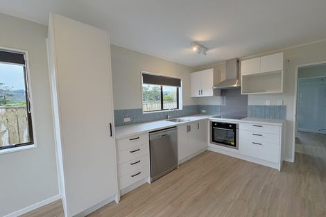 Photo of property in 15b Whitechapel Grove, Stokes Valley, Lower Hutt, 5019