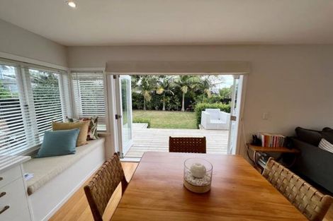 Photo of property in 1/18a Ascot Avenue, Narrow Neck, Auckland, 0624