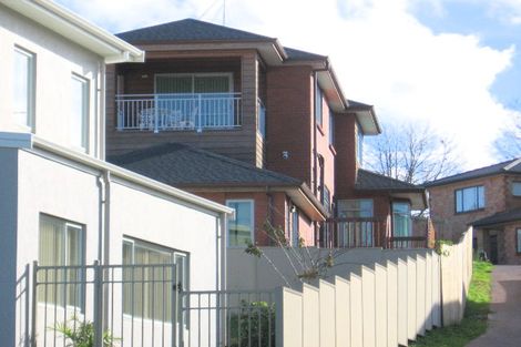 Photo of property in 57 Medallion Drive, Oteha, Auckland, 0632