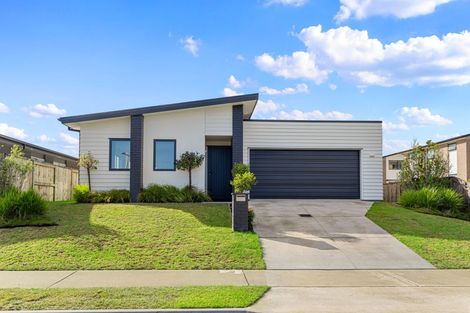 Photo of property in 32 Tamapahore Boulevard, Papamoa Beach, Papamoa, 3118