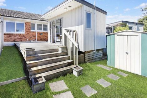 Photo of property in 2/8 Paul Place, Pakuranga, Auckland, 2010