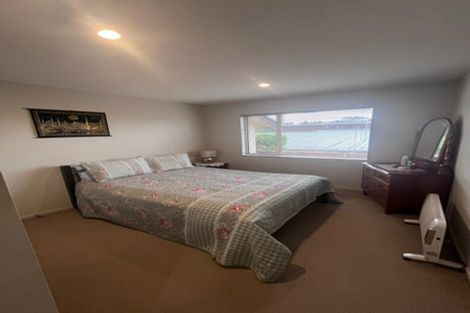 Photo of property in 10 Chard Place, Flat Bush, Auckland, 2016