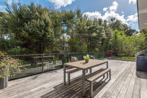 Photo of property in 17 Chatham Avenue, Paremoremo, Auckland, 0632