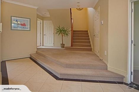 Photo of property in 24 George Deane Place, Greenhithe, Auckland, 0632