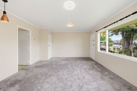 Photo of property in 1/646 Pakuranga Road, Howick, Auckland, 2010