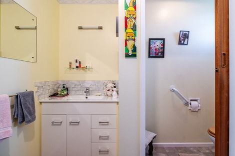 Photo of property in 17b Cambridge Street, Pahiatua, 4910