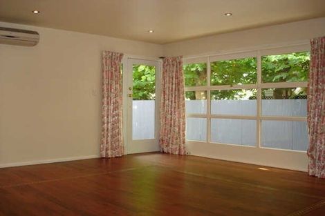 Photo of property in 32 Strowan Road, Strowan, Christchurch, 8052