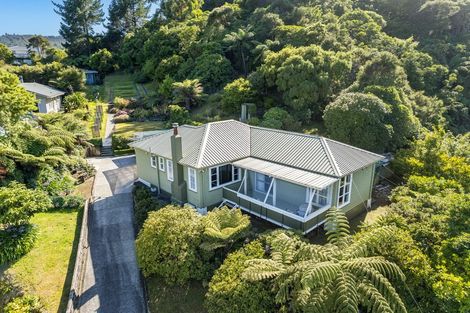 Photo of property in 43 Moores Valley Road, Wainuiomata, Lower Hutt, 5014