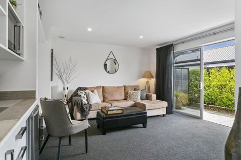 Photo of property in 16 Pukenamu Road, Rainbow Point, Taupo, 3330