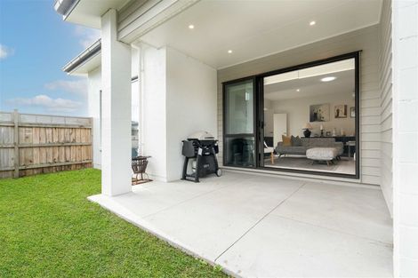 Photo of property in 33 Doidge Street, Beachlands, Auckland, 2018