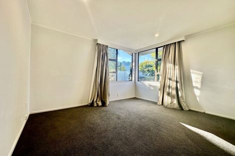 Photo of property in 10 Peter Terrace, Castor Bay, Auckland, 0620