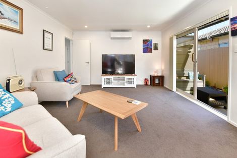 Photo of property in 43a Doment Crescent, Orewa, 0931