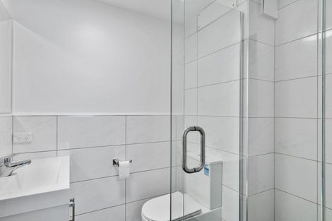 Photo of property in 1m/4045 Great North Road, Glen Eden, Auckland, 0602