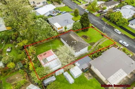 Photo of property in 15 Arlette Place, Massey, Auckland, 0614