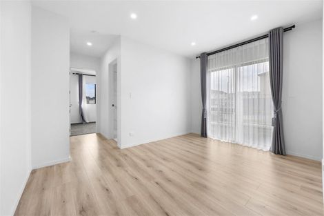 Photo of property in 57 Drumbuoy Drive, Flat Bush, Auckland, 2019