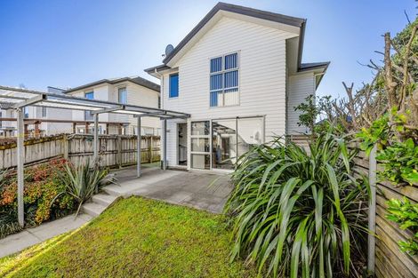 Photo of property in 13 Phar Lap Crescent, Takanini, 2112