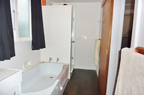 Photo of property in 14 Queen Street, Westport, 7825