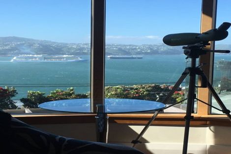 Photo of property in 17 Palliser Road, Roseneath, Wellington, 6011