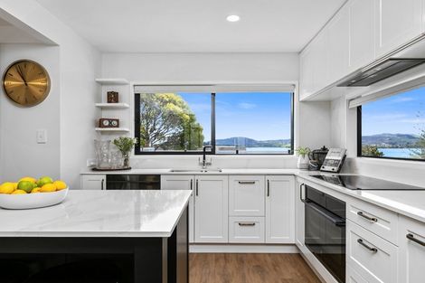 Photo of property in 253 Devonport Road, Tauranga, 3110