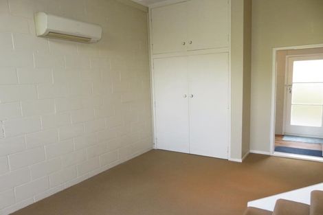 Photo of property in 15 Goddard Grove, Churton Park, Wellington, 6037