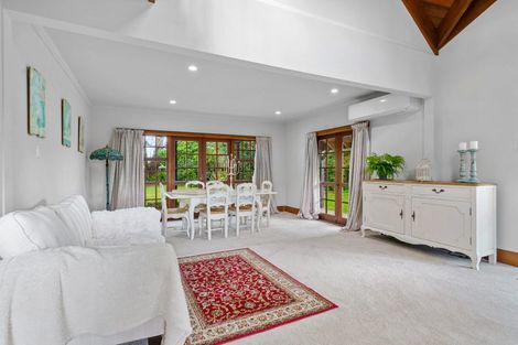 Photo of property in 261 Shakespeare Street, Leamington, Cambridge, 3432