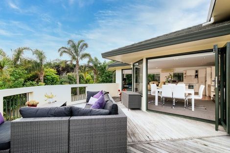 Photo of property in 35 Vermeer Place, West Harbour, Auckland, 0618