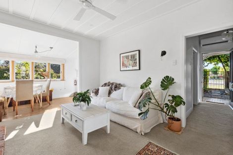 Photo of property in 109 Shakespeare Street, Leamington, Cambridge, 3432