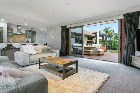 Photo of property in 3 Cooper Crescent, Cambridge, 3434